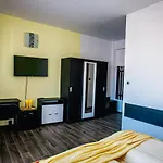Colors 3*