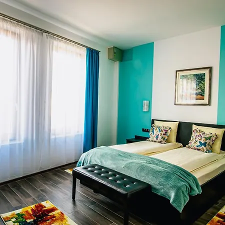 Aparthotel Colors 3*