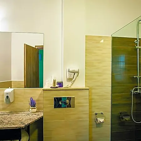 Colors Aparthotel
