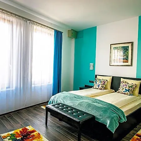 Ξενοδοχείο με διαμερίσματα Colors